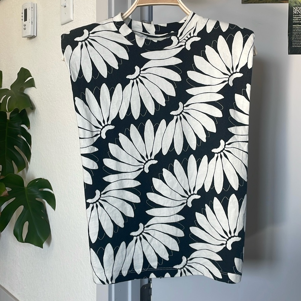 🍌Farm Rio Banana bunch shoulder pad tank top xs